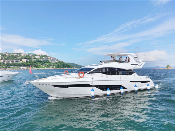 深圳大梅沙78英尺三层游艇租赁